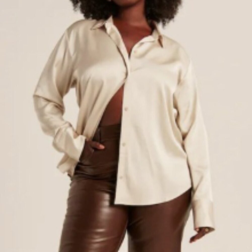 NWOT Abercrombie & Fitch Oversized Satin Button Down Shirt Size Medium